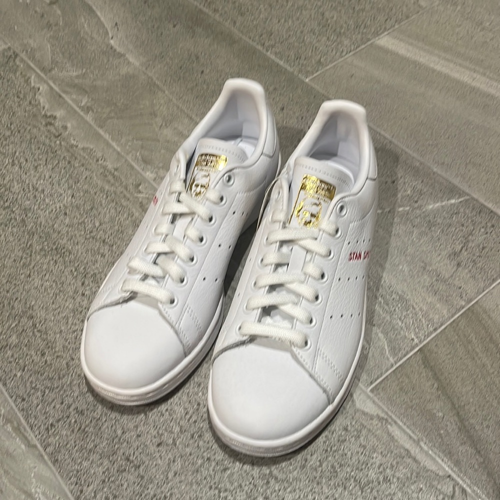 Adidas Stan Smith’s Valentine’s Special Edition Women’s